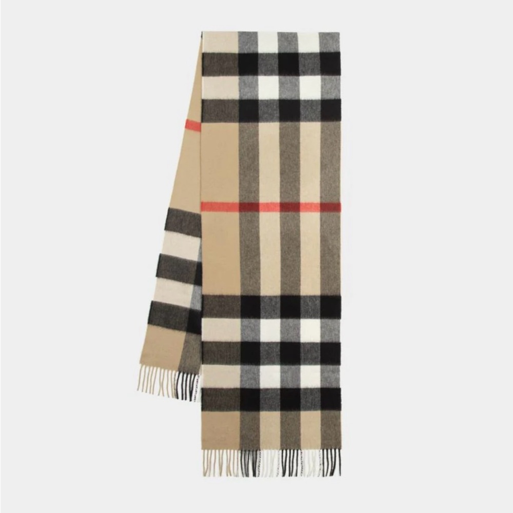 Burberry Mega Check Cashmere scarf 🧣